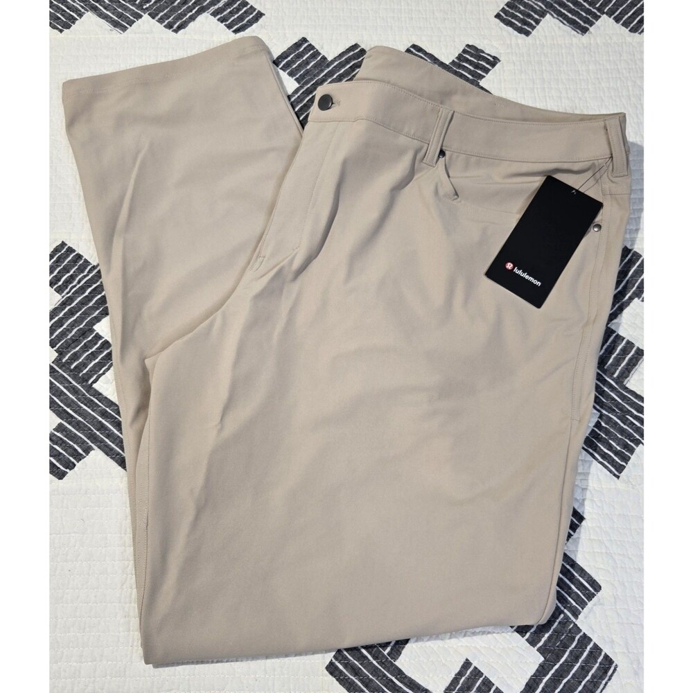 New Men’s Lululemon 48x34 ABC Classic Fit Golf Pant Trouser Khaki NWT